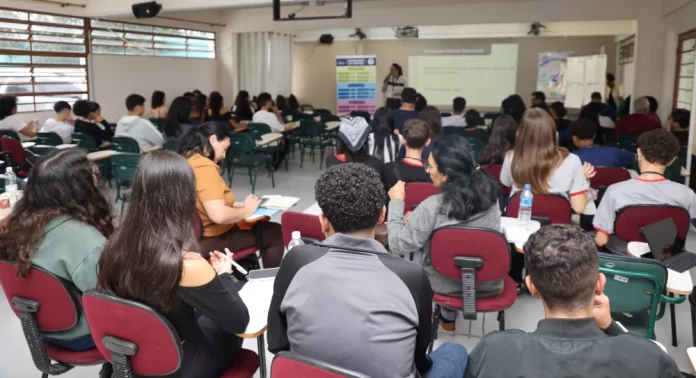 Estudantes-de-Osasco-participam-das-Oficinas-Participativas-do-Plano-Plurianual